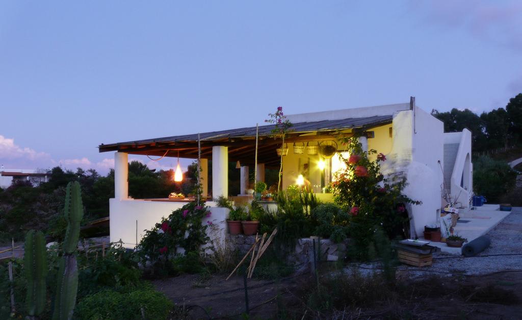 B&B Al Salvatore Di Lipari Exterior photo