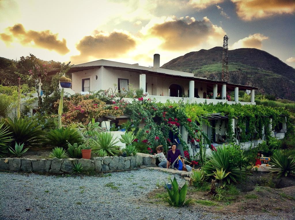 B&B Al Salvatore Di Lipari Exterior photo